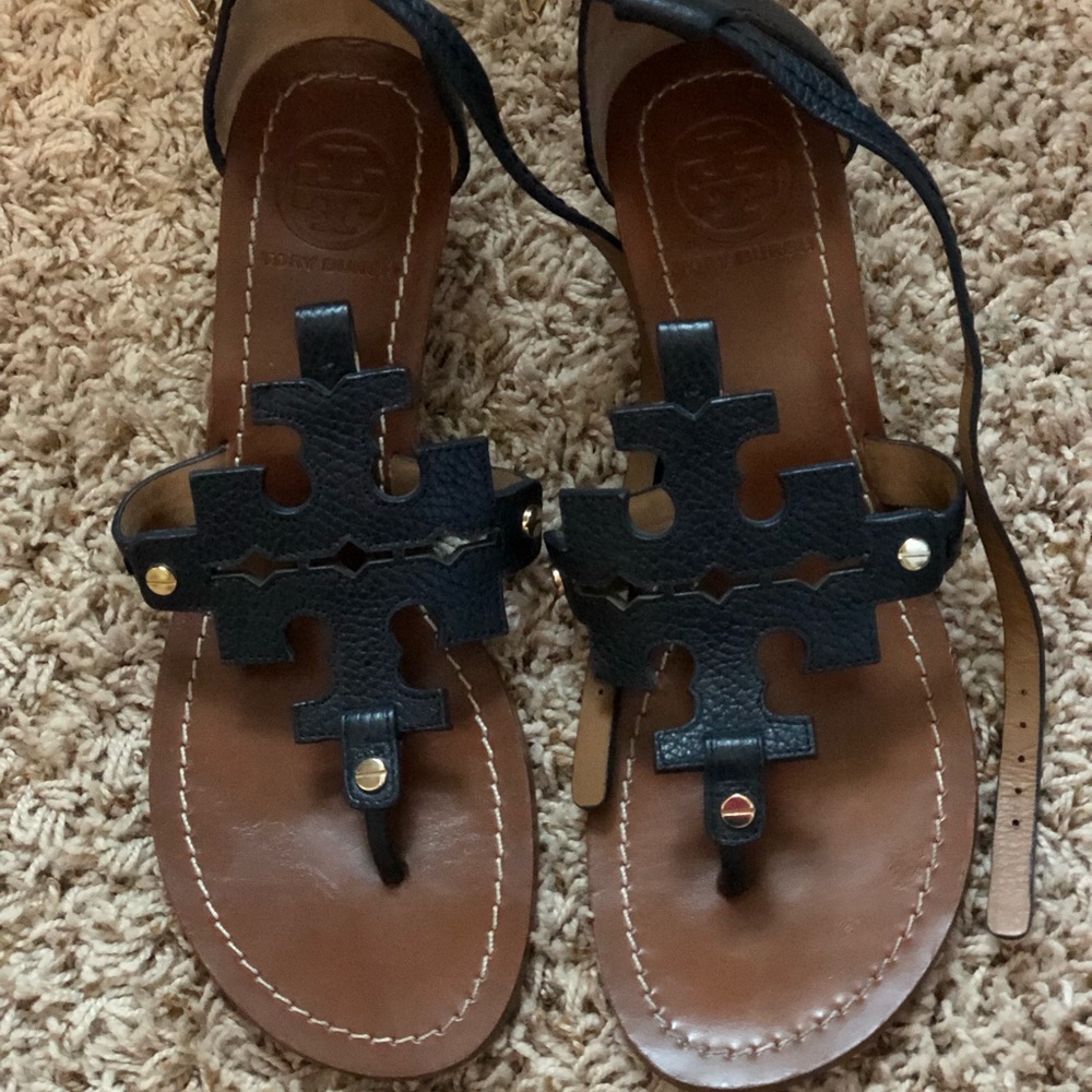 Tory Burch Navy strap sandal, like new, worn once